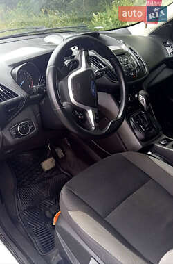 Внедорожник / Кроссовер Ford Escape 2014 в 