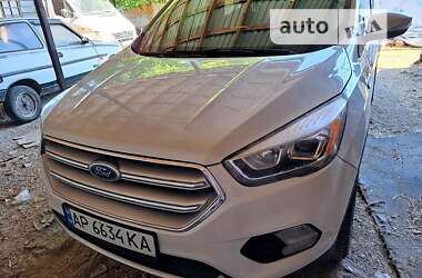 Позашляховик / Кросовер Ford Escape 2016 в Запоріжжі