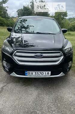 Позашляховик / Кросовер Ford Escape 2018 в Полонному