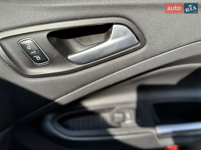 Внедорожник / Кроссовер Ford Escape 2016 в Харькове фото 16 Внедорожник / Кроссовер Ford Escape 2016 в Харькове