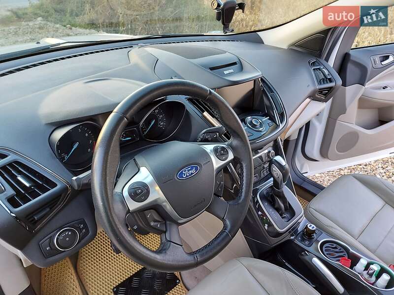 Внедорожник / Кроссовер Ford Escape 2013 в Обухове