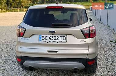 Внедорожник / Кроссовер Ford Escape 2016 в Жовкве