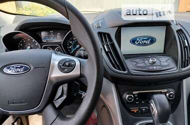 Внедорожник / Кроссовер Ford Escape 2013 в 
