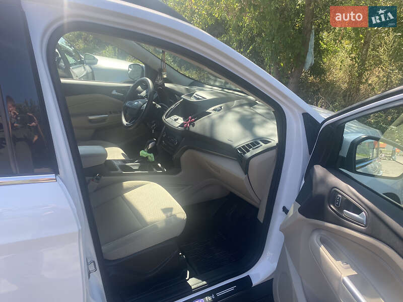 Позашляховик / Кросовер Ford Escape 2018 в Чернігові