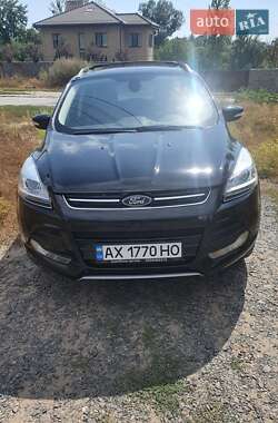 Внедорожник / Кроссовер Ford Escape 2015 в 