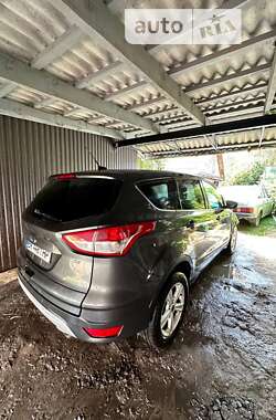 Позашляховик / Кросовер Ford Escape 2014 в Кореці