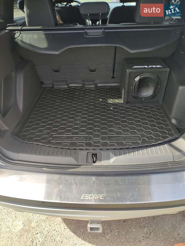 Внедорожник / Кроссовер Ford Escape 2015 в Полтаве фото 4 Внедорожник / Кроссовер Ford Escape 2015 в Полтаве
