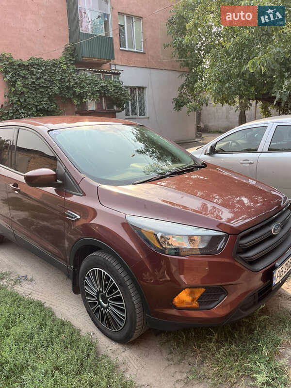Внедорожник / Кроссовер Ford Escape 2018 в Виннице