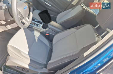 Внедорожник / Кроссовер Ford Escape 2016 в 