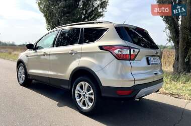 Внедорожник / Кроссовер Ford Escape 2017 в Барышевке