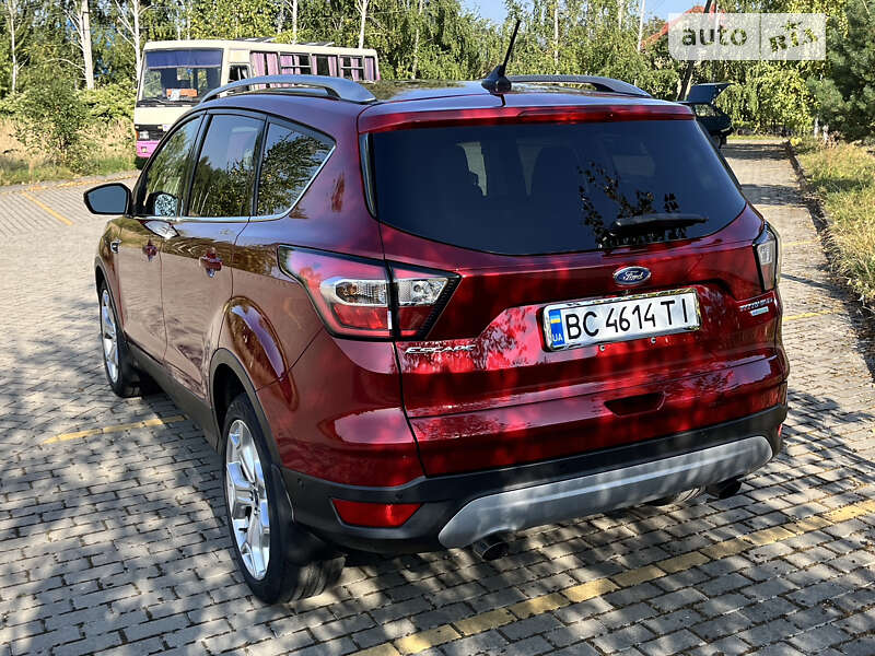 Внедорожник / Кроссовер Ford Escape 2017 в Дрогобыче