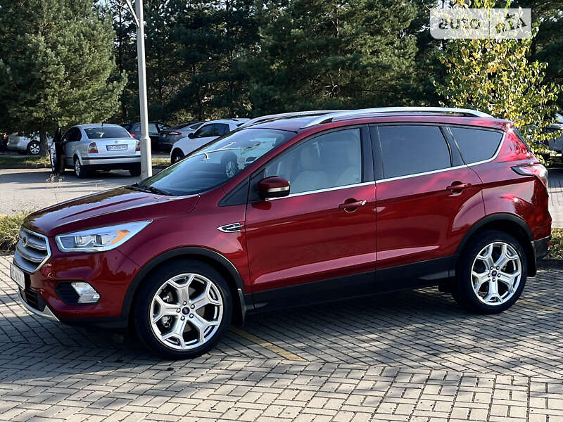 Внедорожник / Кроссовер Ford Escape 2017 в Дрогобыче