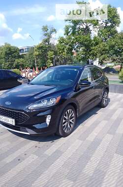 Внедорожник / Кроссовер Ford Escape 2019 в Ужгороде