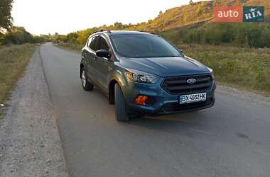 Внедорожник / Кроссовер Ford Escape 2018 в 