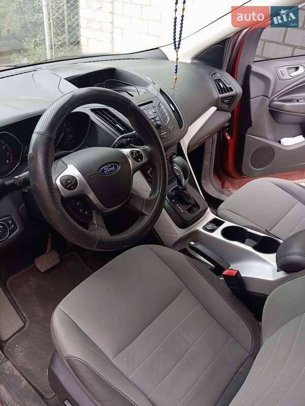 Внедорожник / Кроссовер Ford Escape 2015 в Любаре