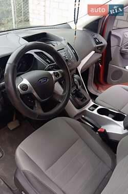 Позашляховик / Кросовер Ford Escape 2015 в Любарі