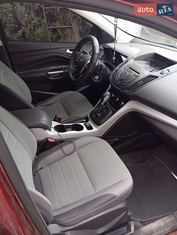 Внедорожник / Кроссовер Ford Escape 2015 в Любаре