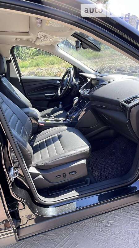 Внедорожник / Кроссовер Ford Escape 2015 в Черкассах