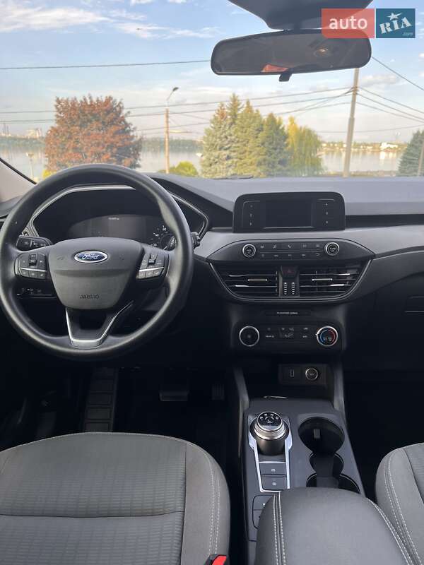 Позашляховик / Кросовер Ford Escape 2020 в Дніпрі