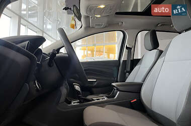Внедорожник / Кроссовер Ford Escape 2017 в 