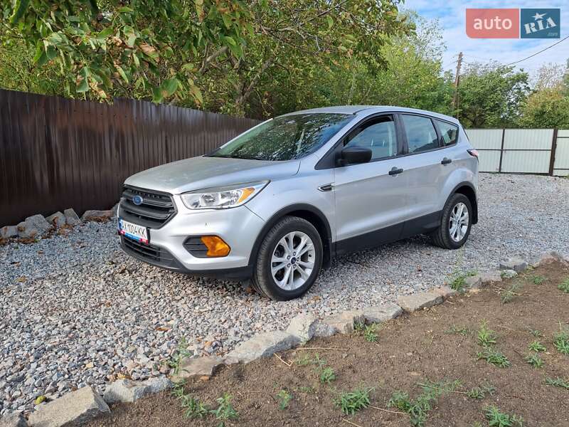 Внедорожник / Кроссовер Ford Escape 2017 в Полтаве