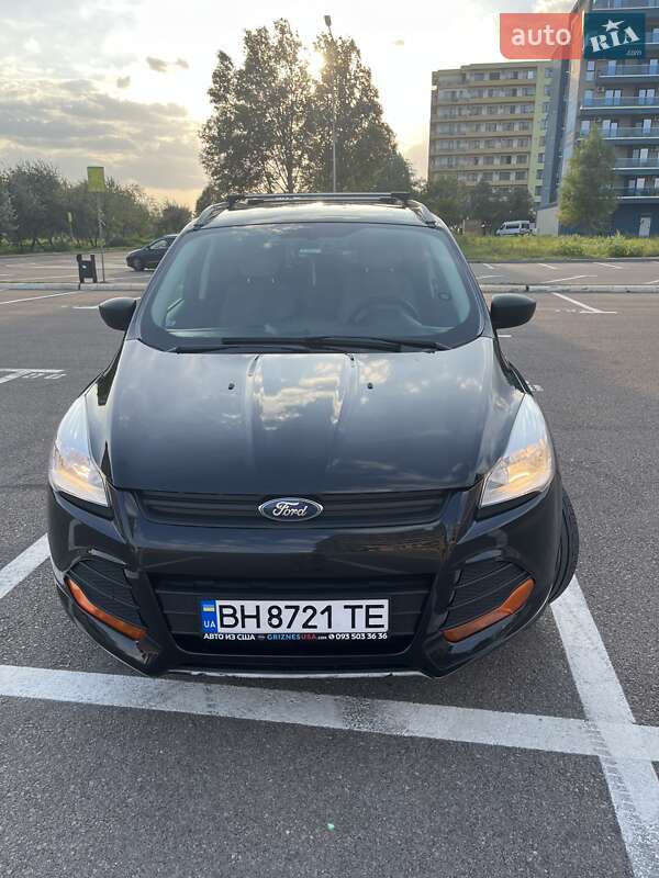 Позашляховик / Кросовер Ford Escape 2014 в Татарбунарах