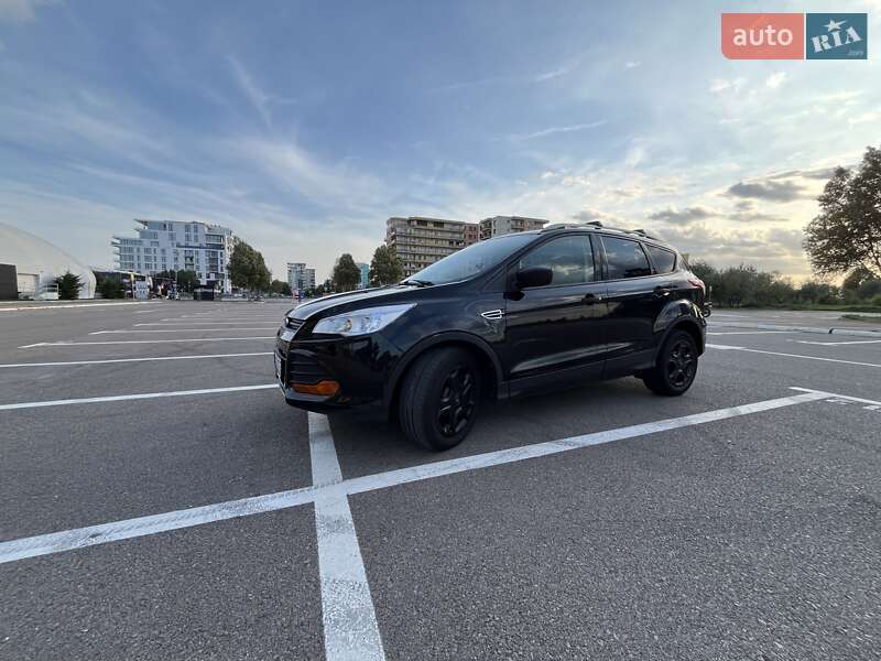 Позашляховик / Кросовер Ford Escape 2014 в Татарбунарах