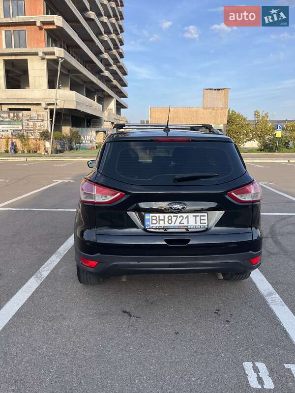 Позашляховик / Кросовер Ford Escape 2014 в Татарбунарах