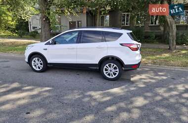 Позашляховик / Кросовер Ford Escape 2017 в Запоріжжі
