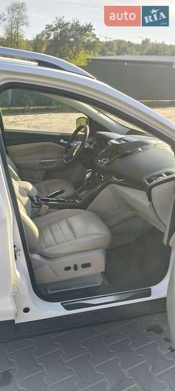 Внедорожник / Кроссовер Ford Escape 2015 в Львове