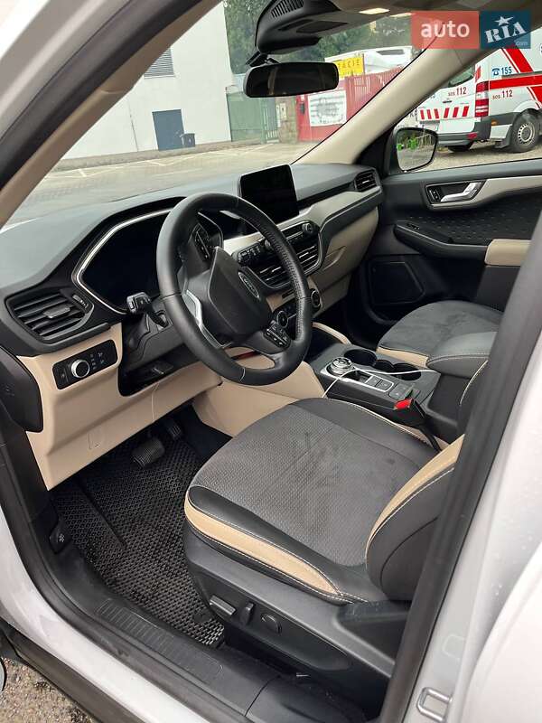 Внедорожник / Кроссовер Ford Escape 2020 в Долинской