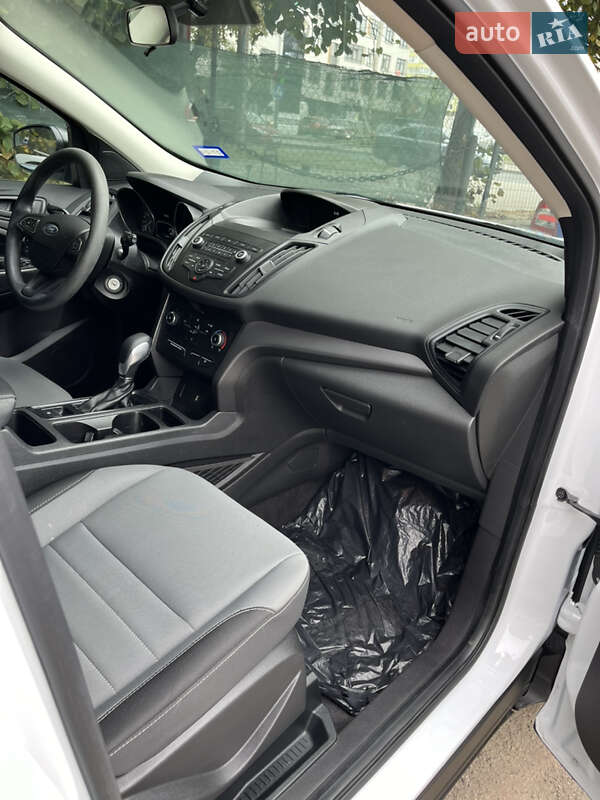 Внедорожник / Кроссовер Ford Escape 2019 в Львове