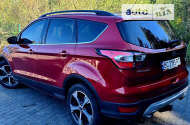 Внедорожник / Кроссовер Ford Escape 2018 в Львове