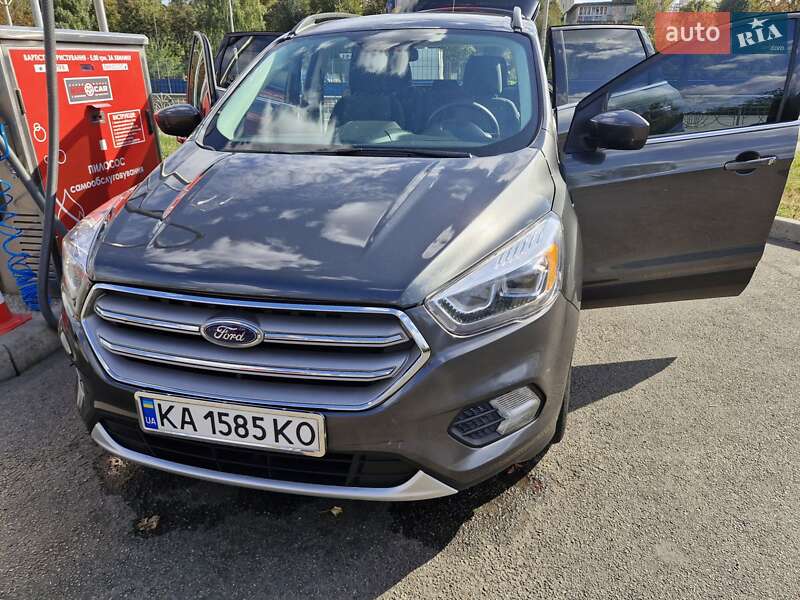 Внедорожник / Кроссовер Ford Escape 2017 в Киеве фото 23 Внедорожник / Кроссовер Ford Escape 2017 в Киеве