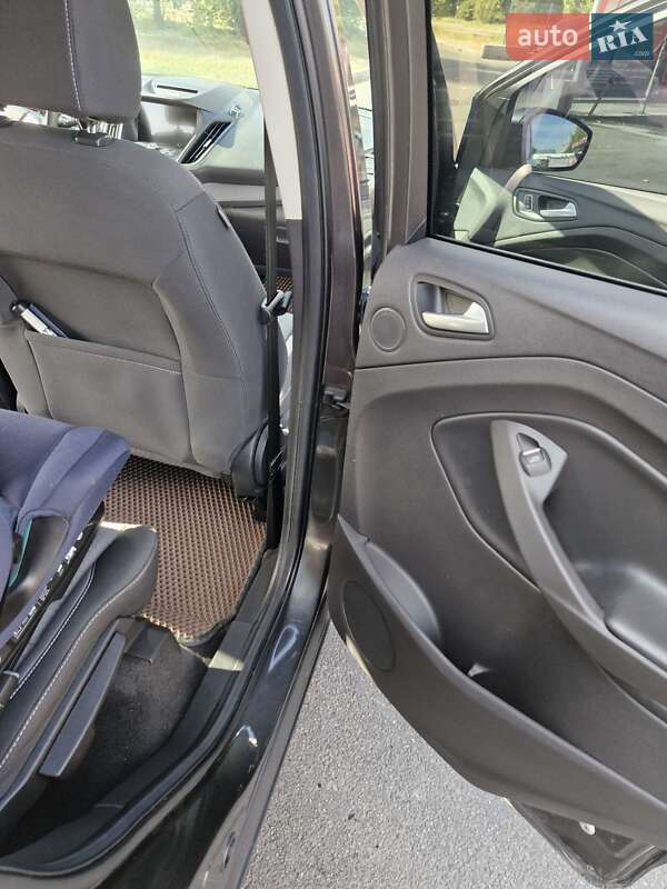 Внедорожник / Кроссовер Ford Escape 2017 в Киеве фото 38 Внедорожник / Кроссовер Ford Escape 2017 в Киеве