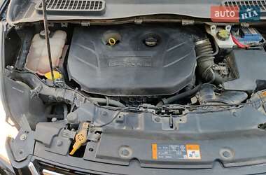 Внедорожник / Кроссовер Ford Escape 2013 в 