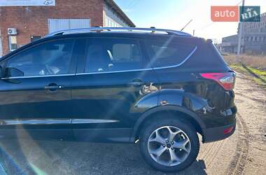 Внедорожник / Кроссовер Ford Escape 2017 в 