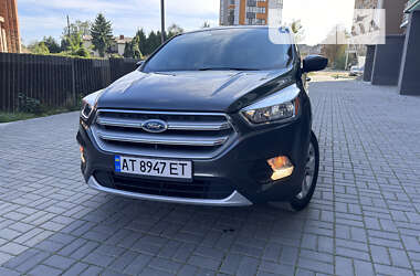 Позашляховик / Кросовер Ford Escape 2017 в Івано-Франківську