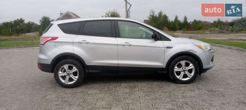 Внедорожник / Кроссовер Ford Escape 2013 в Ровно