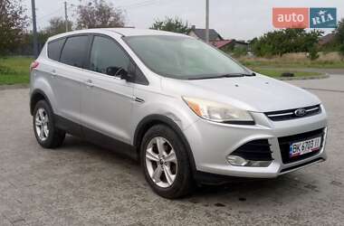 Внедорожник / Кроссовер Ford Escape 2013 в 