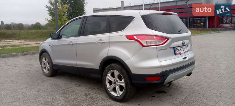 Внедорожник / Кроссовер Ford Escape 2013 в Ровно