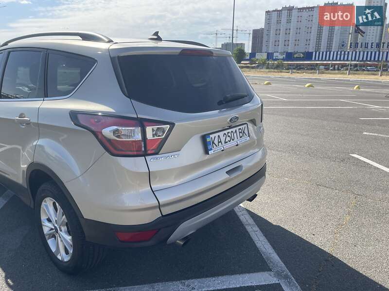 Внедорожник / Кроссовер Ford Escape 2018 в Киеве