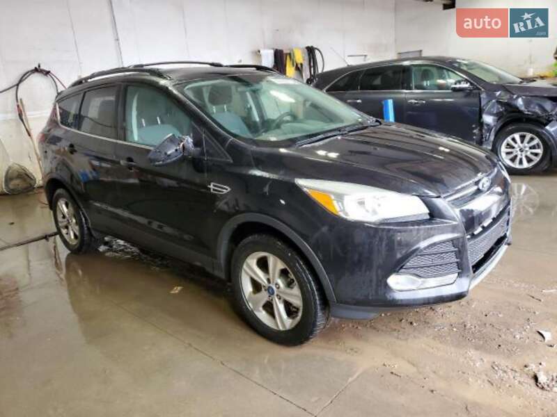 Внедорожник / Кроссовер Ford Escape 2012 в Пустомытах