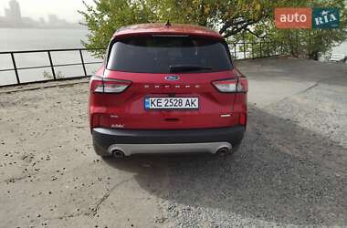 Внедорожник / Кроссовер Ford Escape 2020 в 