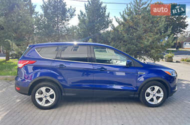 Внедорожник / Кроссовер Ford Escape 2015 в 