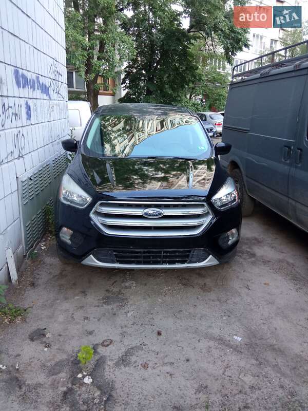 Внедорожник / Кроссовер Ford Escape 2016 в Киеве