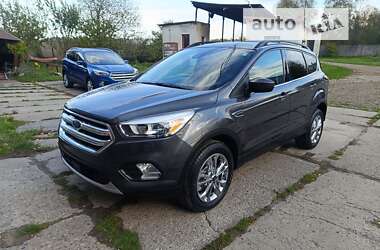 Позашляховик / Кросовер Ford Escape 2018 в Стрию