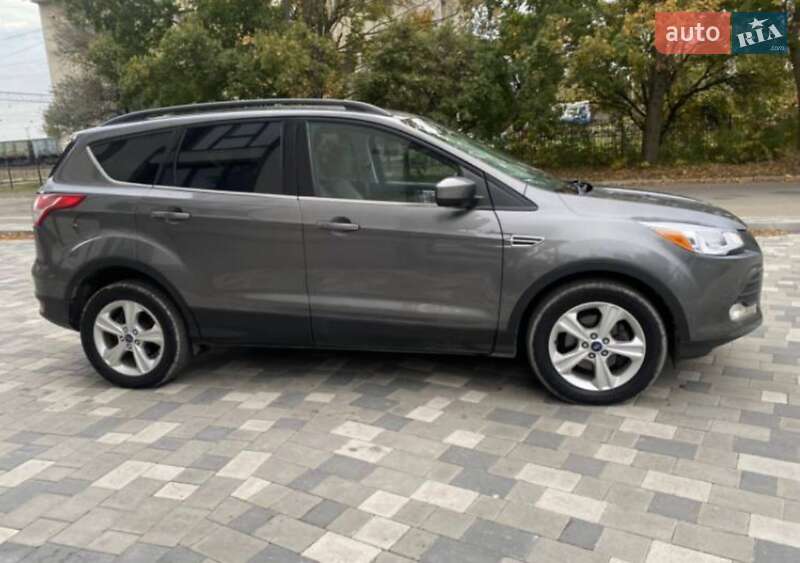Внедорожник / Кроссовер Ford Escape 2013 в Косове