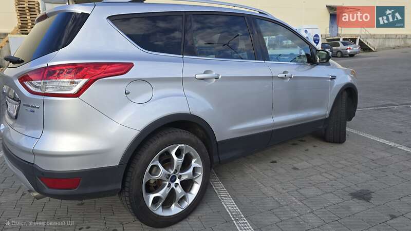 Внедорожник / Кроссовер Ford Escape 2015 в 