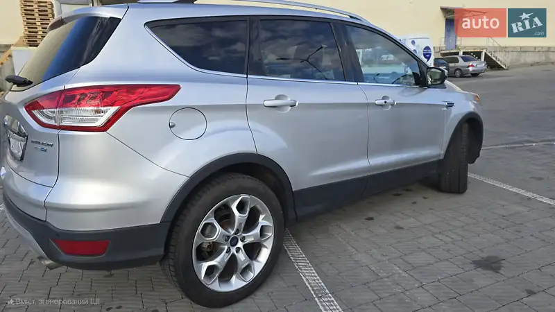 Внедорожник / Кроссовер Ford Escape 2015 в 